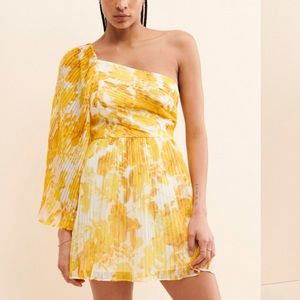 Anthropologie x La Maison Talulah Sunshine L Yellow 1-Shoulder Floral Toga Mini